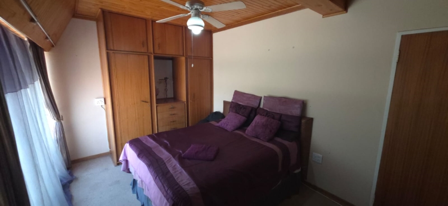 6 Bedroom Property for Sale in Wilkeville North West